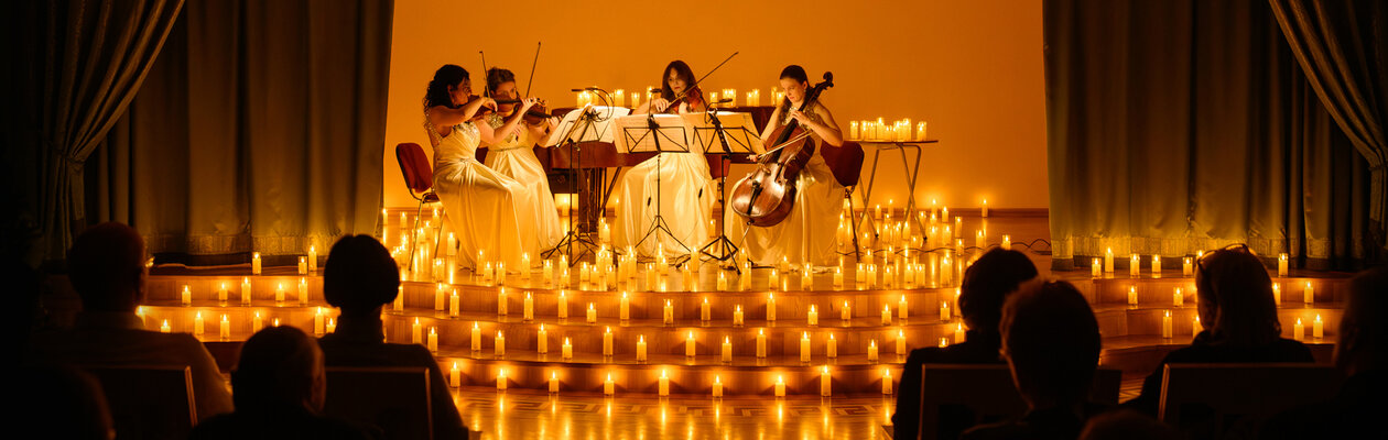 Вечер в Париже при свечах