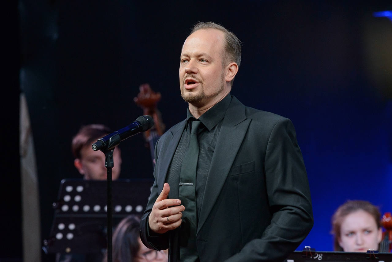 

Билеты на Плохие парни. Квартирник оперных негодяев (Музыкальная квартира на Тверской)