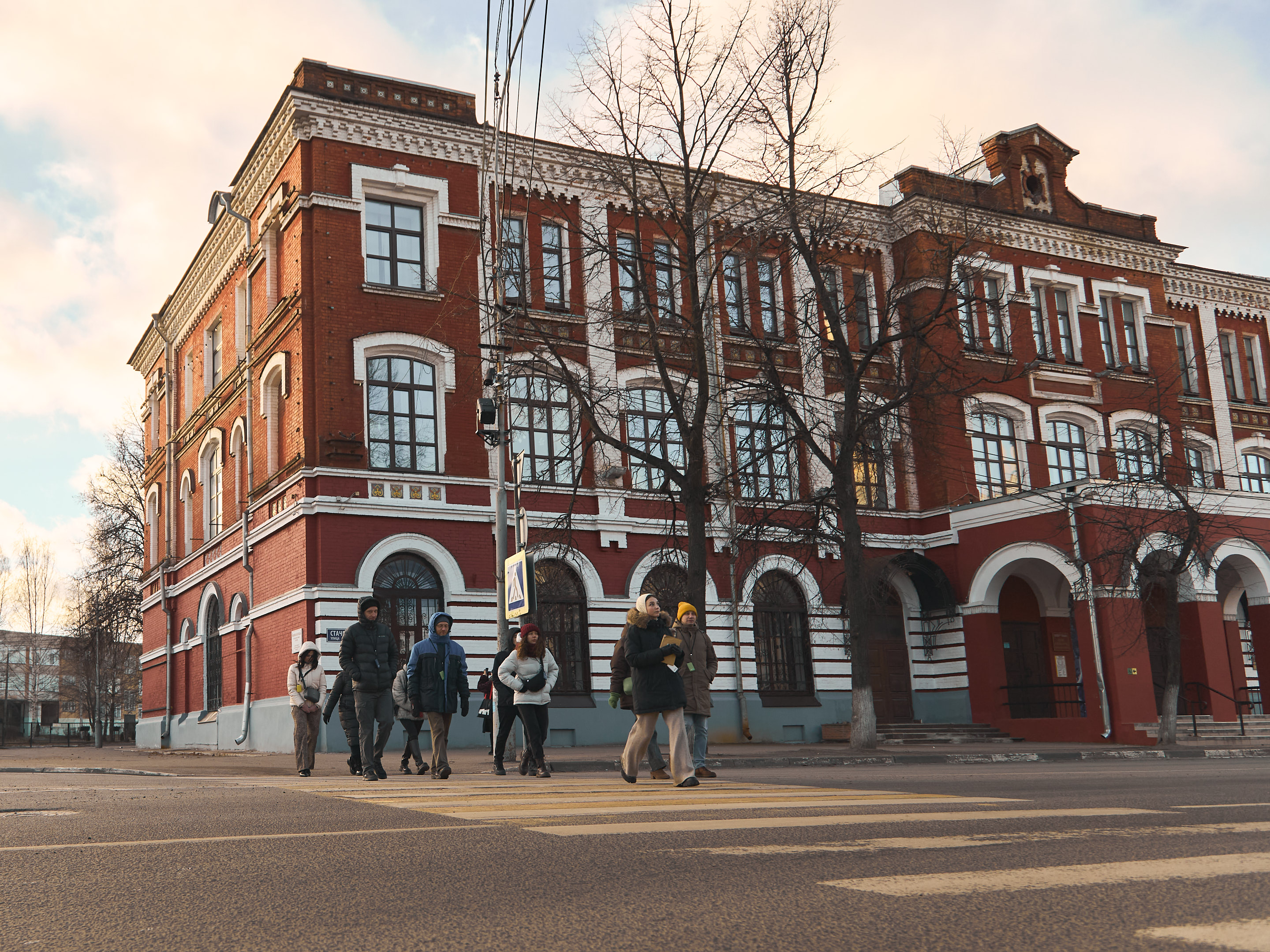 

Билеты на Дом для Красного Перекопа (Улица Стачек, 53)