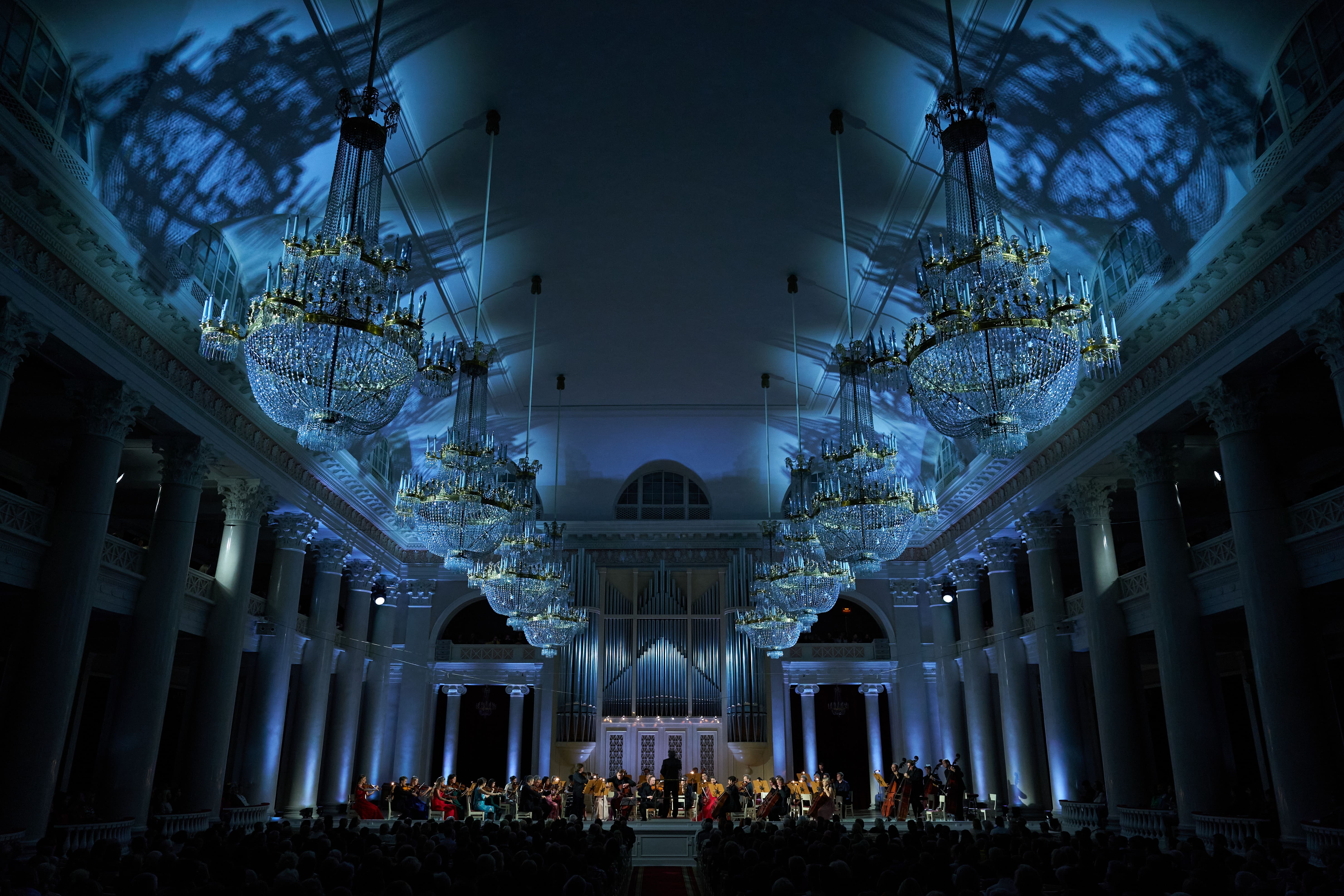 

Билеты на Голливуд в весеннем Петербурге (Филармония им. Шостаковича. Большой зал)