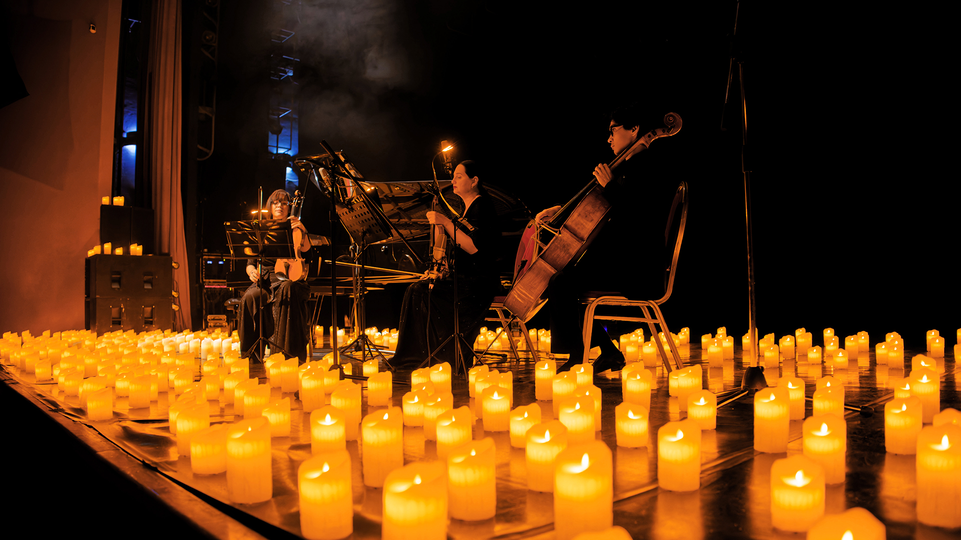 

Билеты на Мировые рок-хиты на виолончелях при свечах (Российская национальная библиотека на Фонтанке)