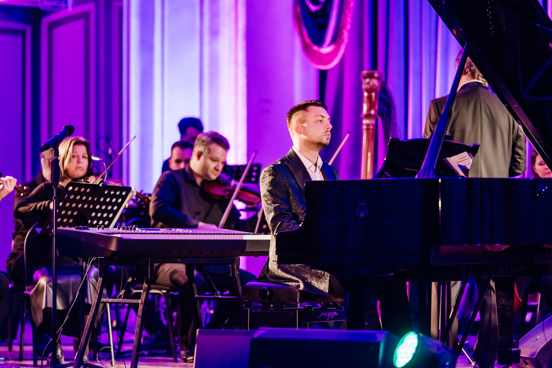 Афиша: Хиты оркестра Поля Мориа в Москве 14 мая 2026