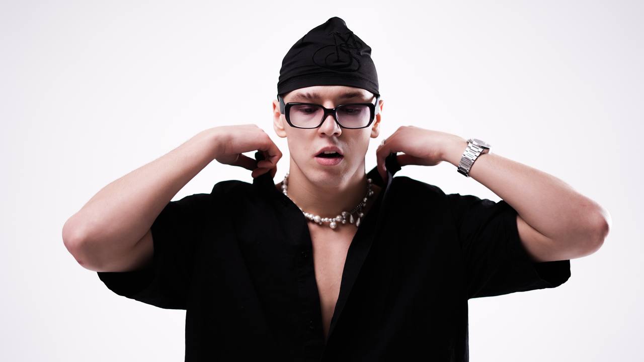 

Билеты на Yasmi (Фабрика Event Hall)