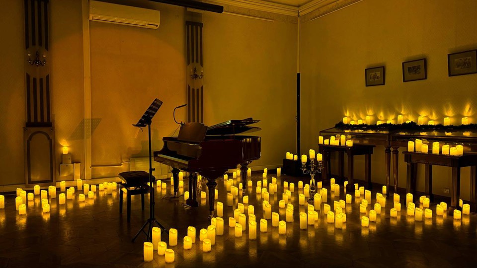 Афиша: Живёт моя отрада: вечер душевных мелодий при свечах в Москве 10 апреля 2026