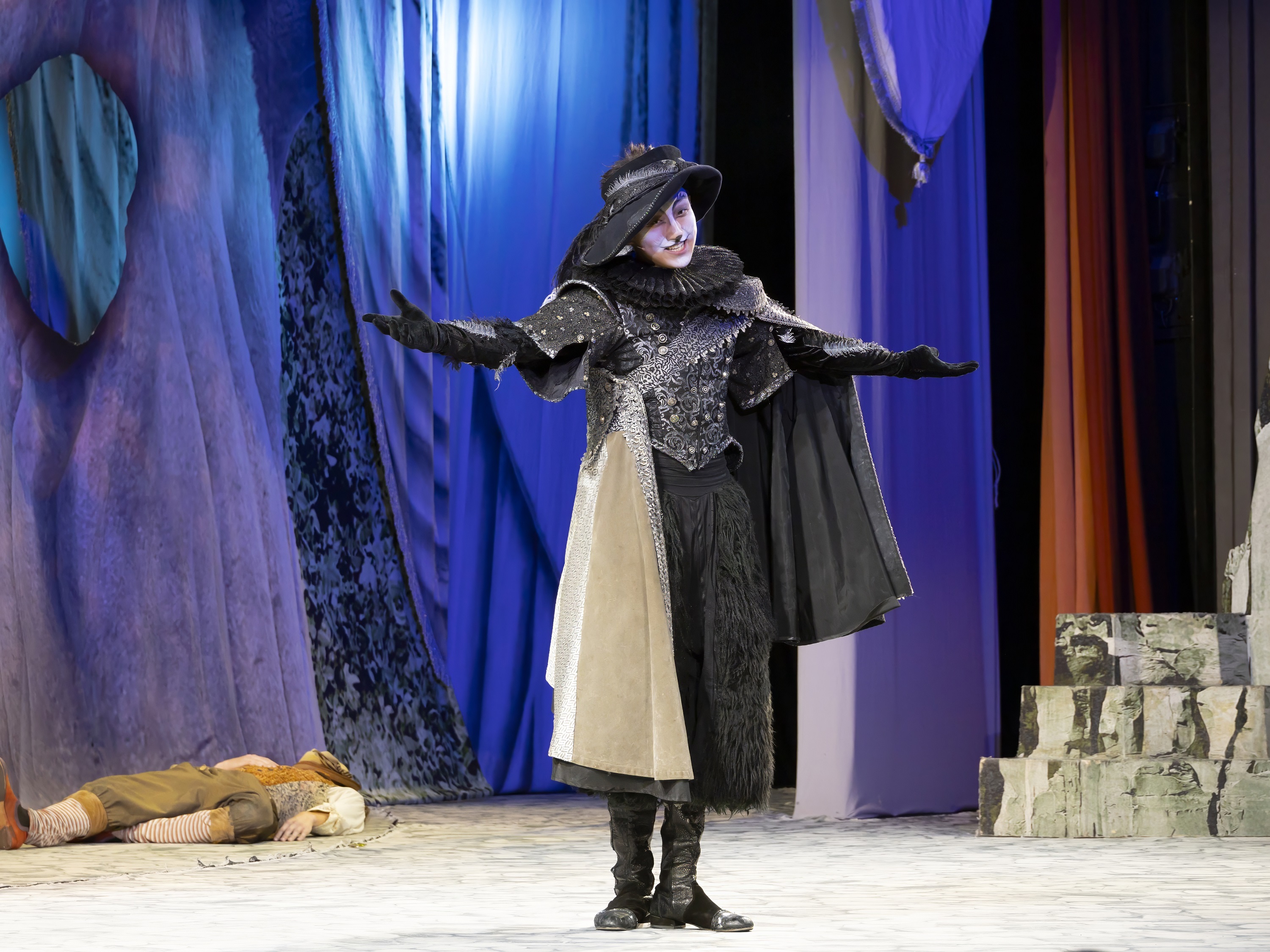 

Билеты на Кот в сапогах (Театр Вахтангова)