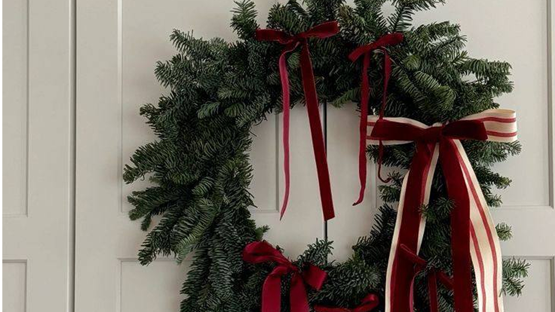 

Билеты на Новогодняя композиция (Арт пятница)