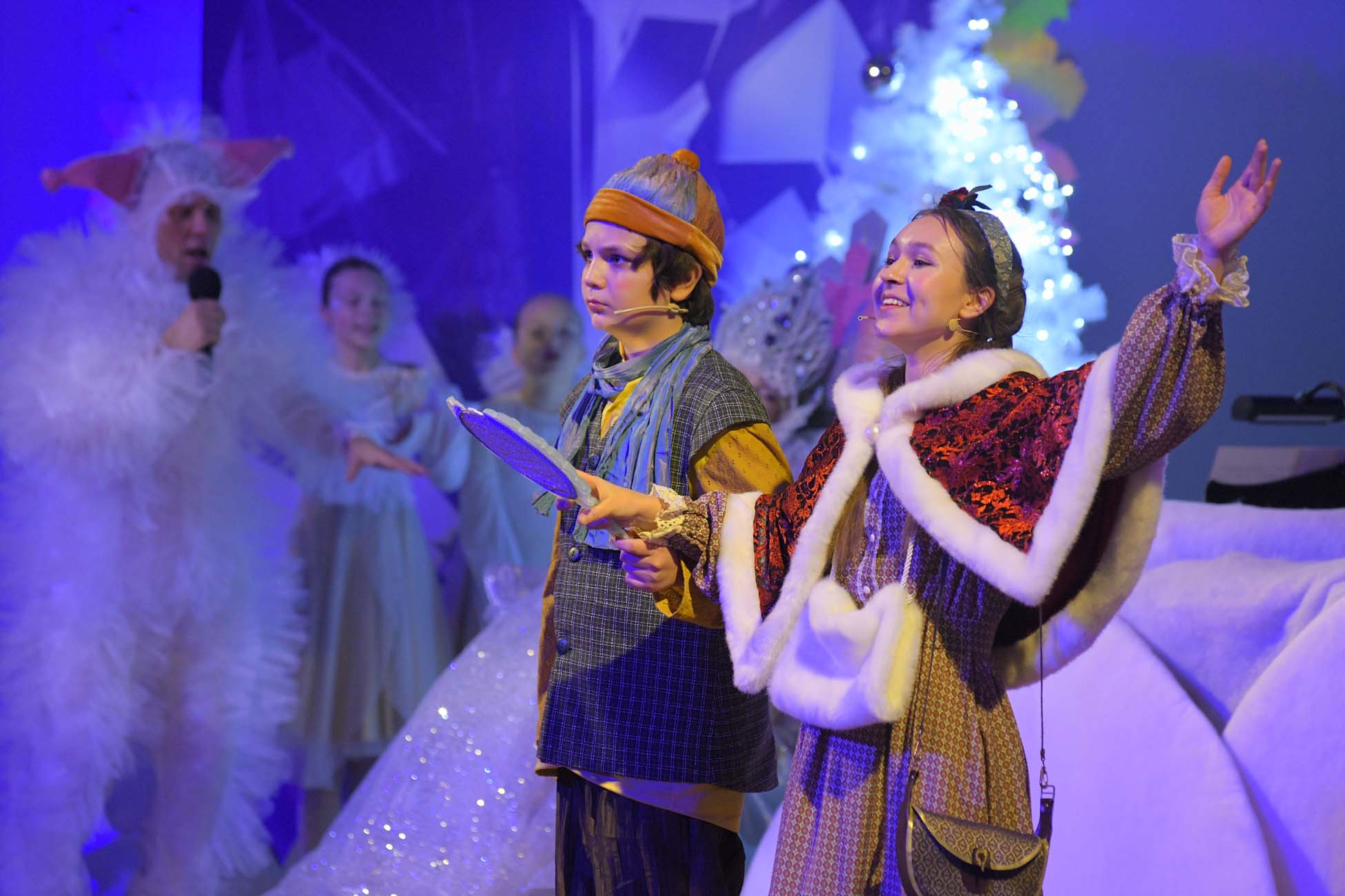 

Билеты на Бал Снежной королевы (Филармония. Зал органной и камерной музыки)