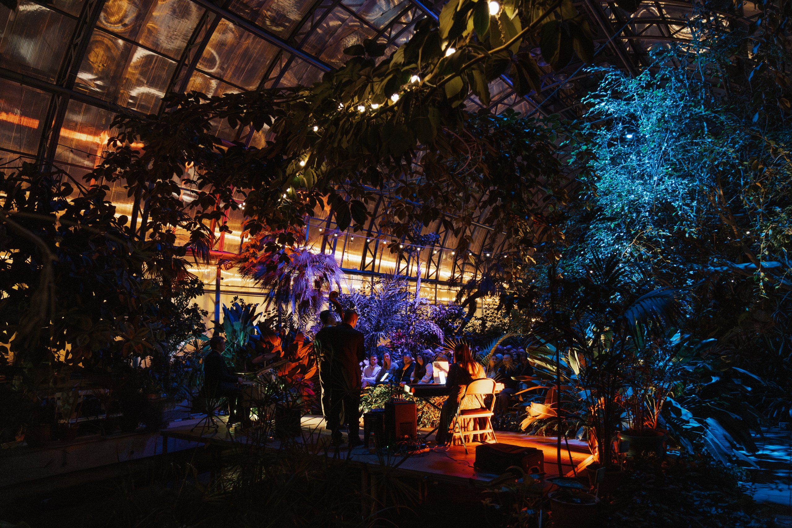 

Билеты на Магия свечей. Золотой век Голливуда (Оранжерея Таврического сада)