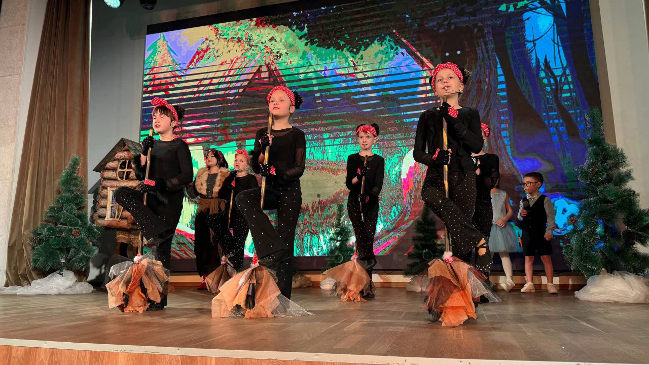 

Билеты на Новогодние приключения не Маши и Вити (ЗИЛ)