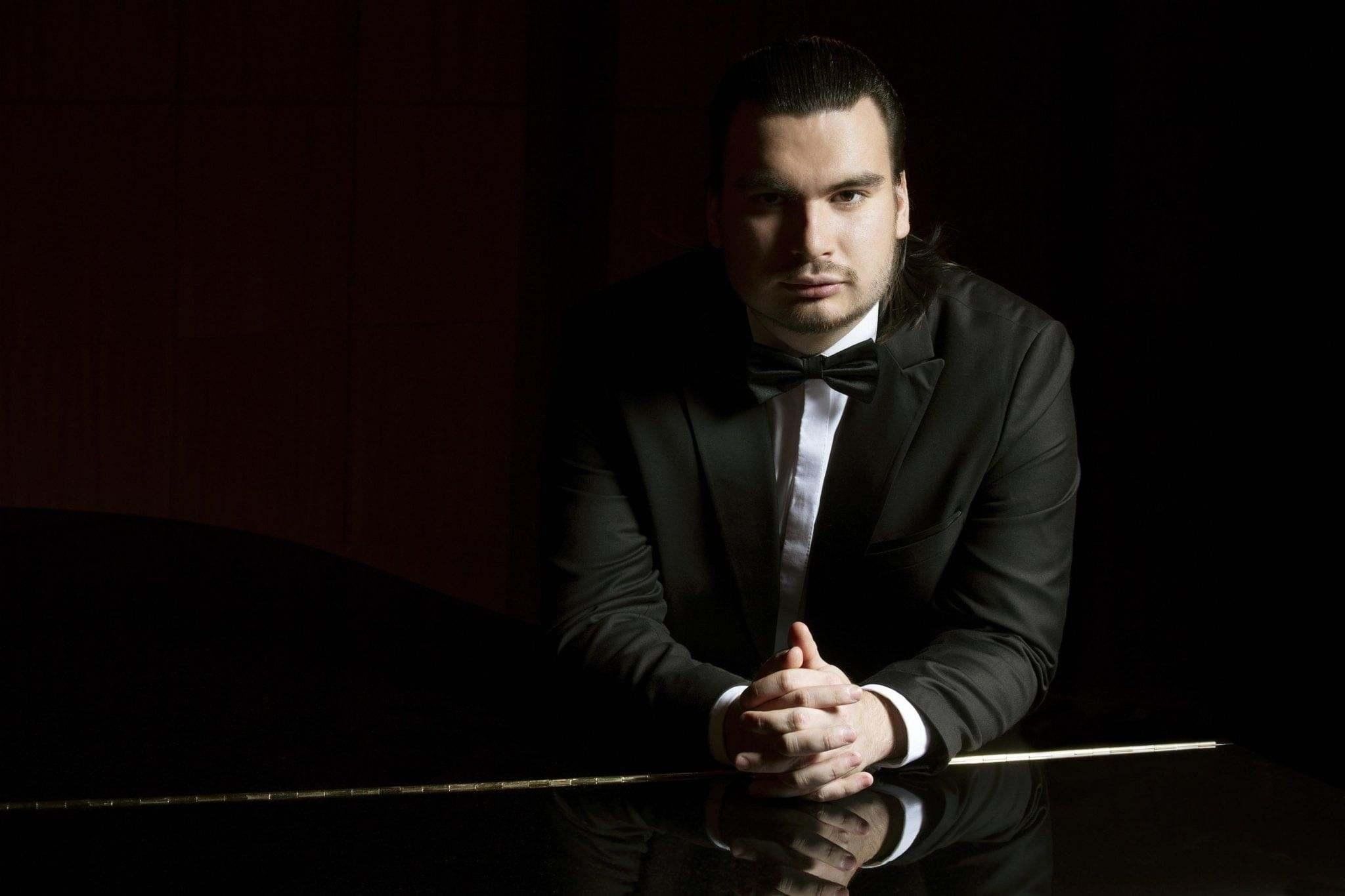 

Билеты на Моцарт. Фортепианные концерты. Вечер IV (Мариинский-2)