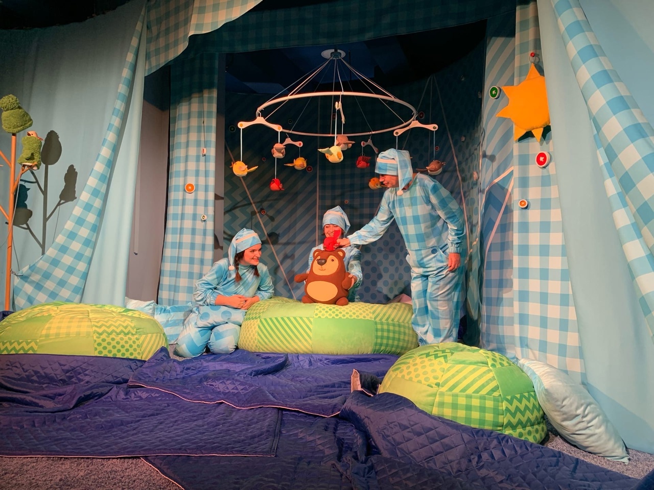 

Билеты на Однажды в солнечный день (Театр кукол)