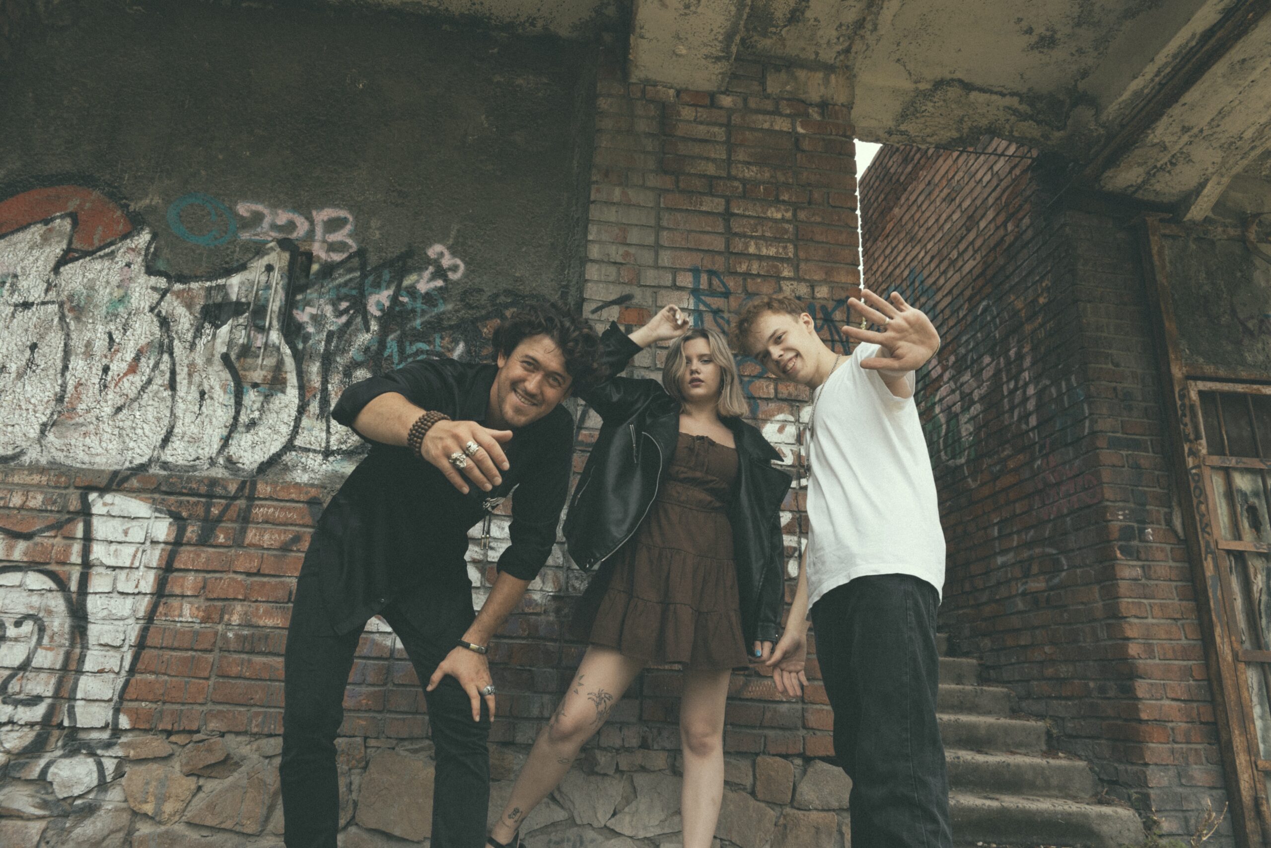 

Билеты на Sahalin (16 Тонн)