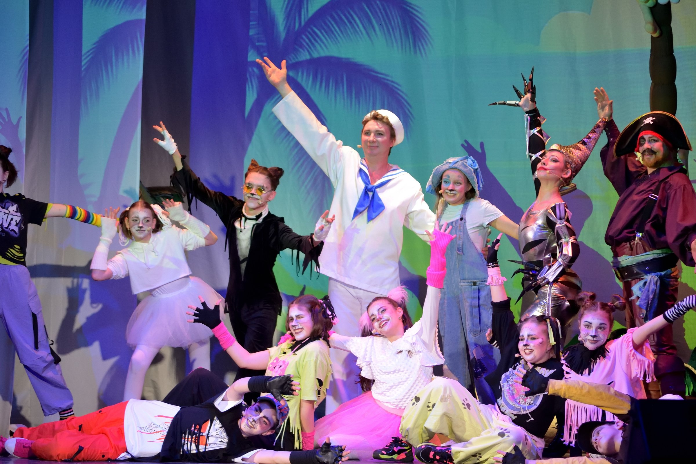 

Билеты на Голубой щенок (Дом молодёжи Василеостровского района)