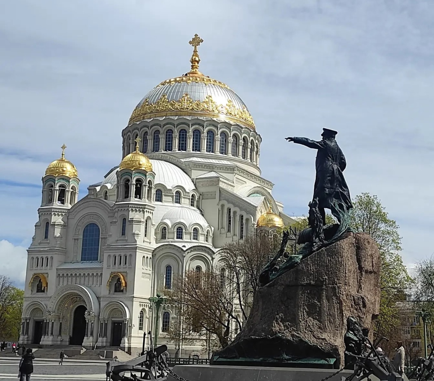 

Билеты на Экскурсия в Кронштадт на автобусе плюс теплоходная прогулка вдоль фортов (Стоянка автобусов у гостиницы «Октябрьская»)