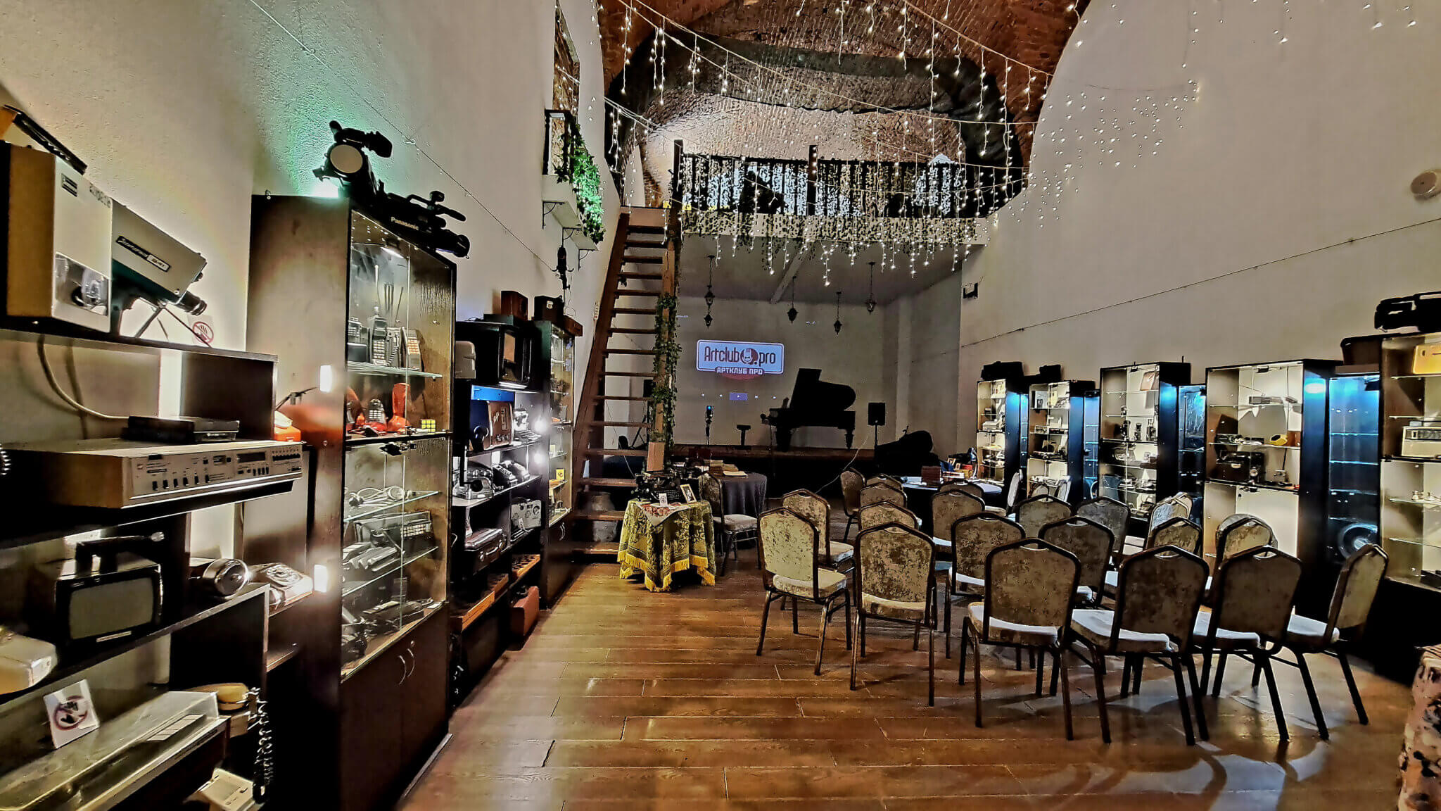 

Билеты на Фото, кино, видео. Процесс, прогресс, история (Музей ностальгии)