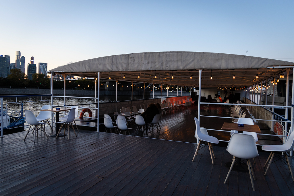 Афиша: Музыкальное лото на теплоходе в Москве 1 мая 2026