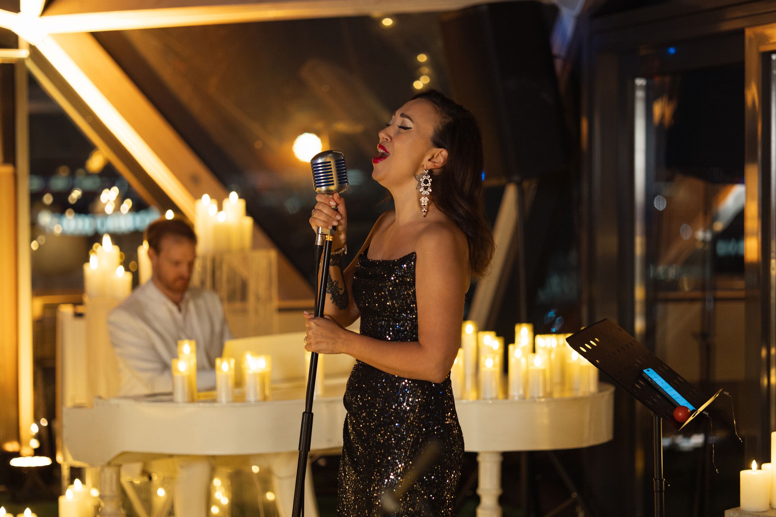 

Билеты на Магия свечей. Sade. Джаз на крыше (Крыша360°)