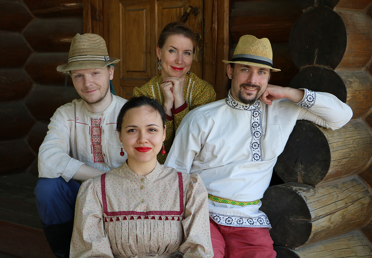 

Билеты на Святочные посиделки (Музей-квартира Голованова)