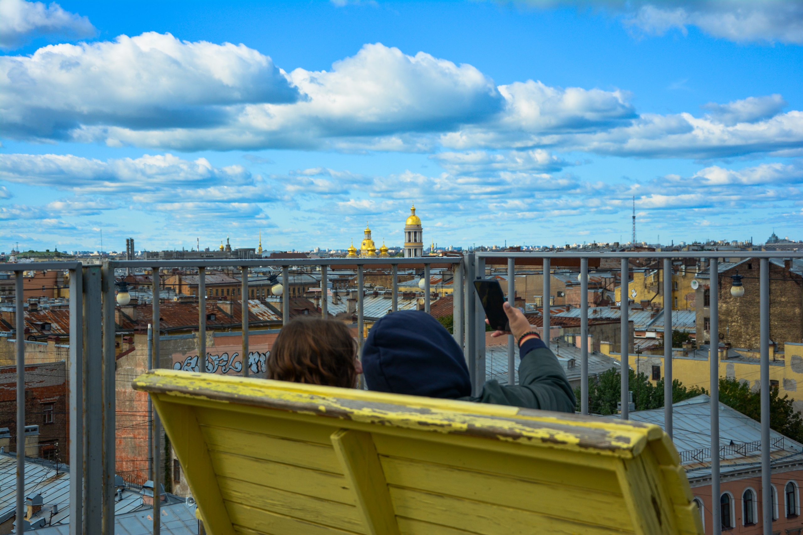 

Билеты на Пространство «Крыша» и фестиваль хаски (Лофт Проект Этажи)