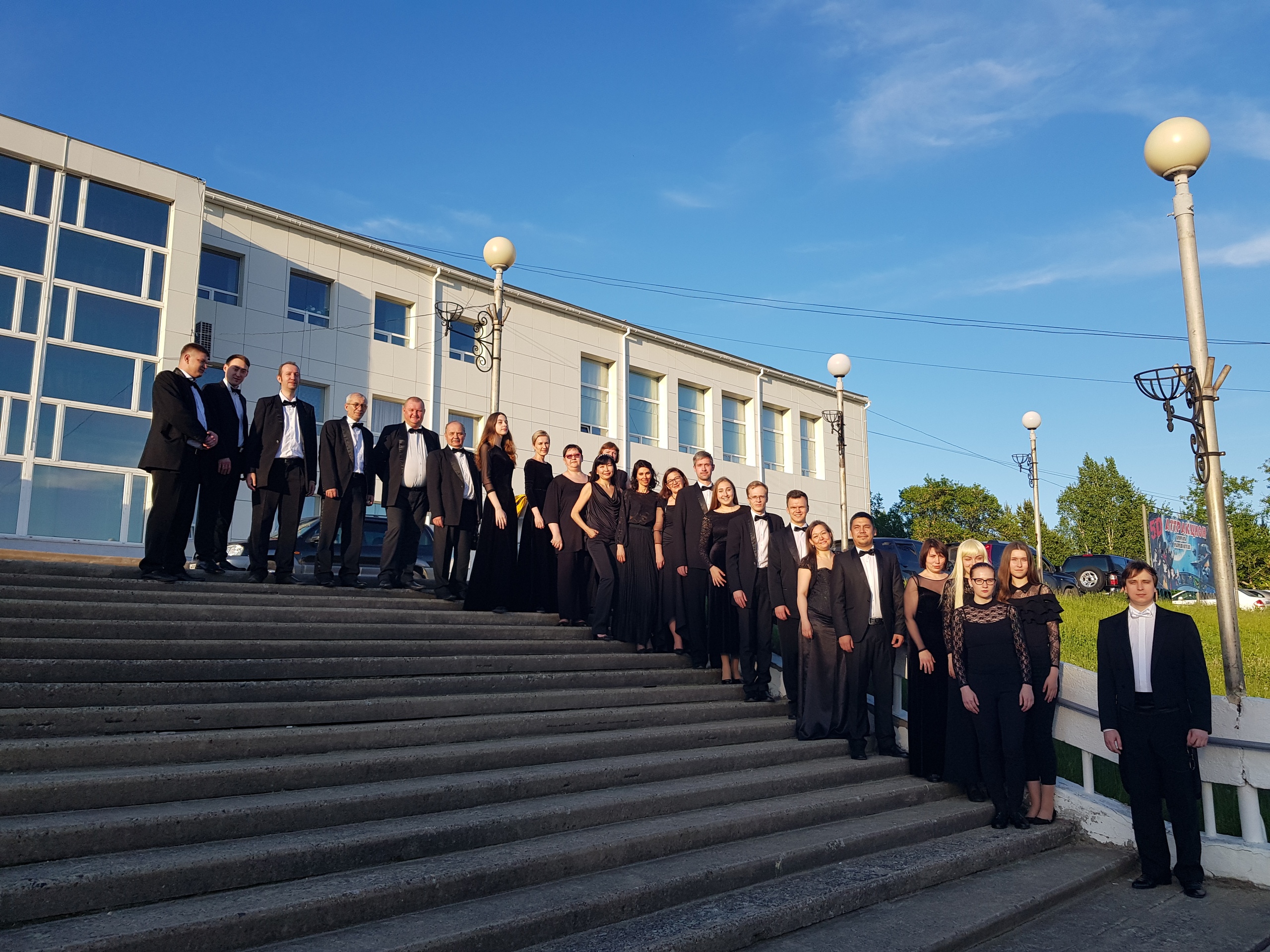 

Билеты на ДВАСО. 90 (Филармония)