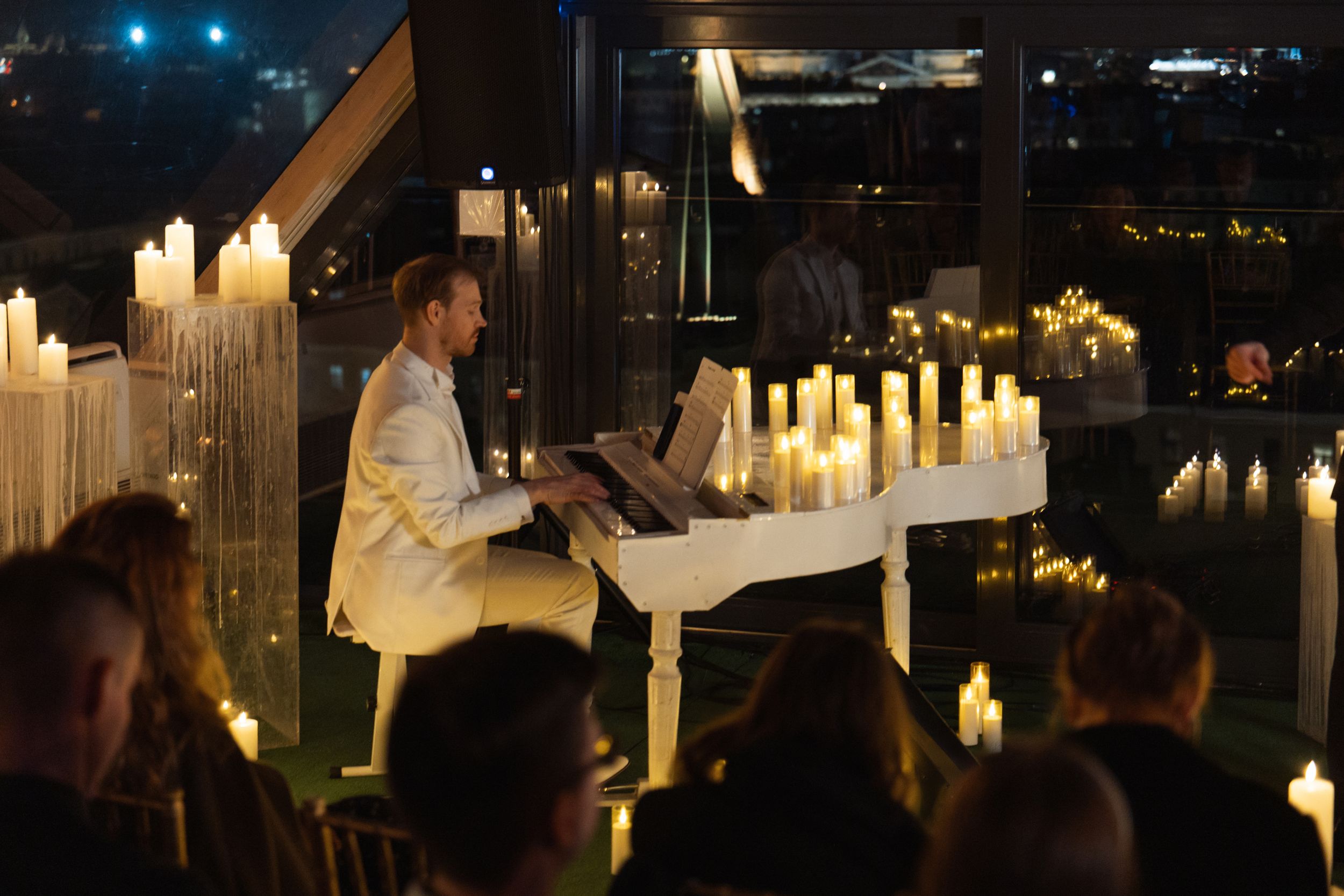 Афиша: Магия свечей. Классика в джазе. От Щелкунчика до Кармен в Санкте-Петербург 8 мая 2026