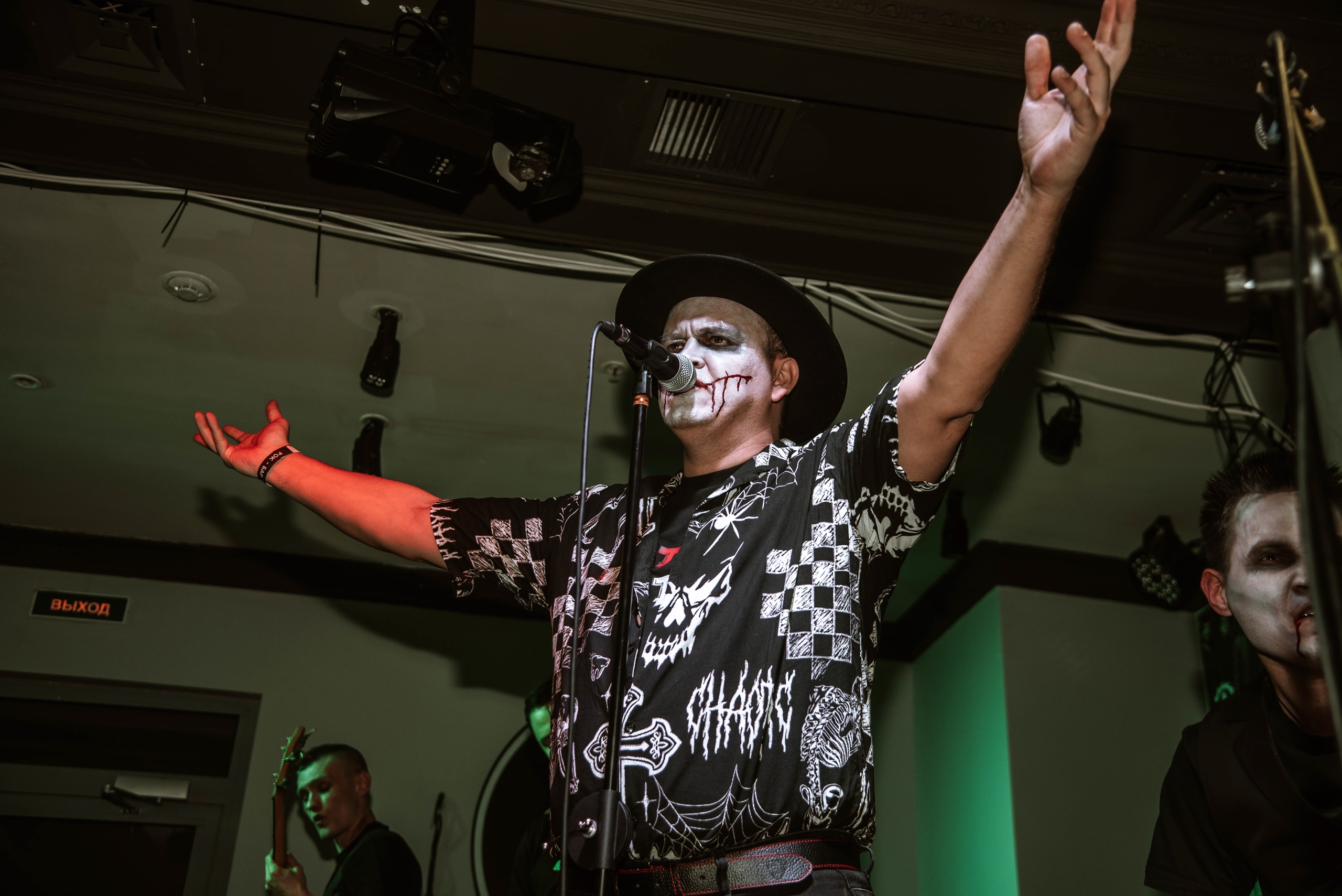 

Билеты на Rotten Toten (Штопор)