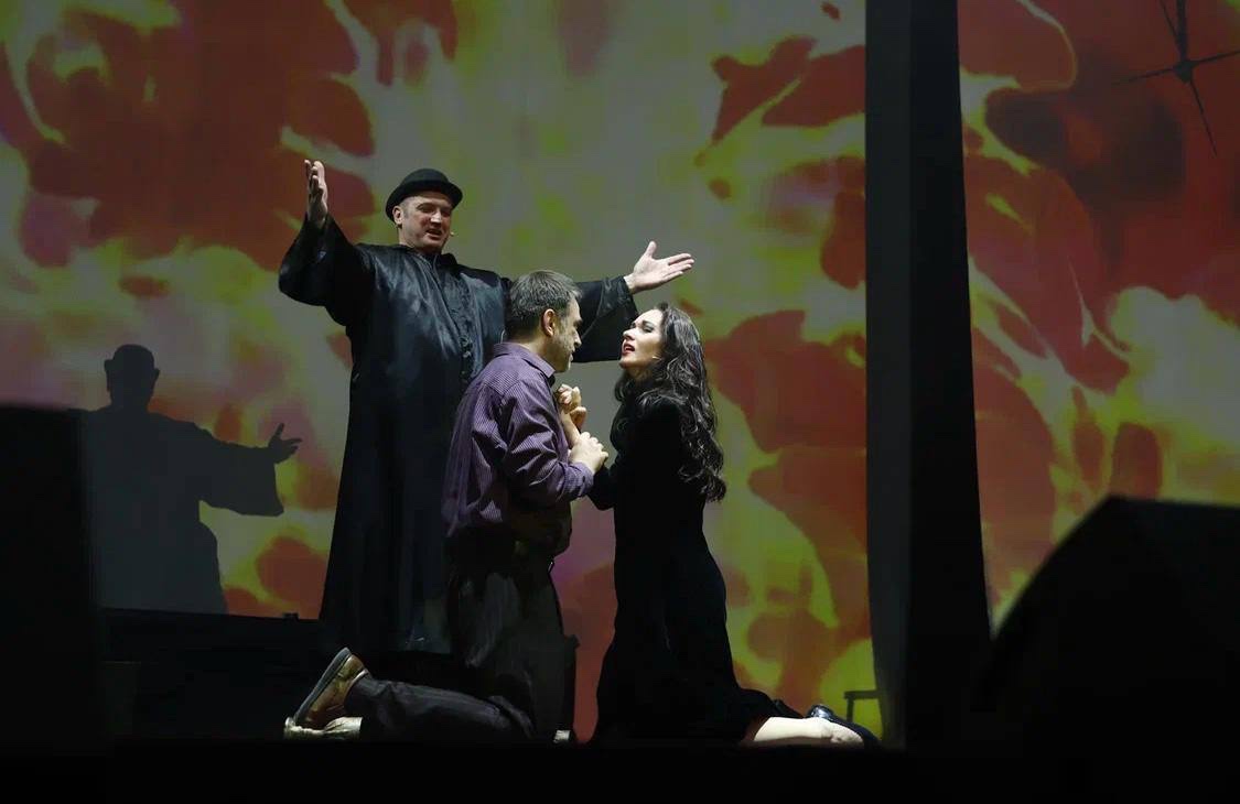 

Билеты на Мастер и Маргарита (ДК им. Ленсовета)