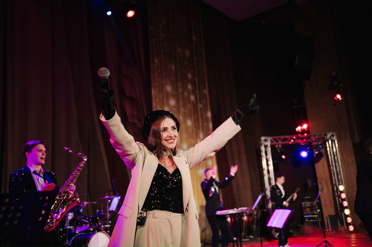 

Билеты на Новогодняя супердискотека (Огни Востока)