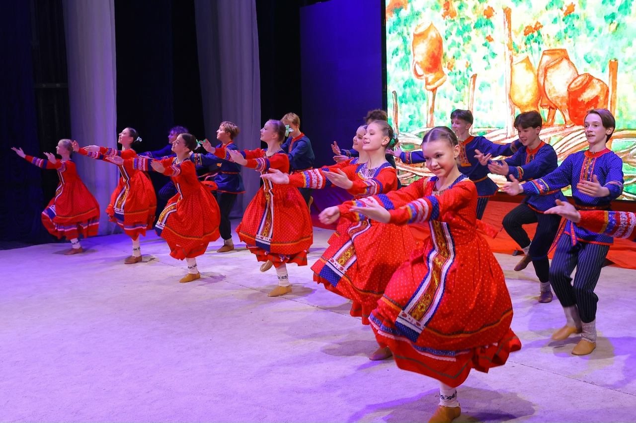 

Билеты на Ансамбль танца «Улыбка» к 8 Марта. Лучшее лучшим (Детская филармония)