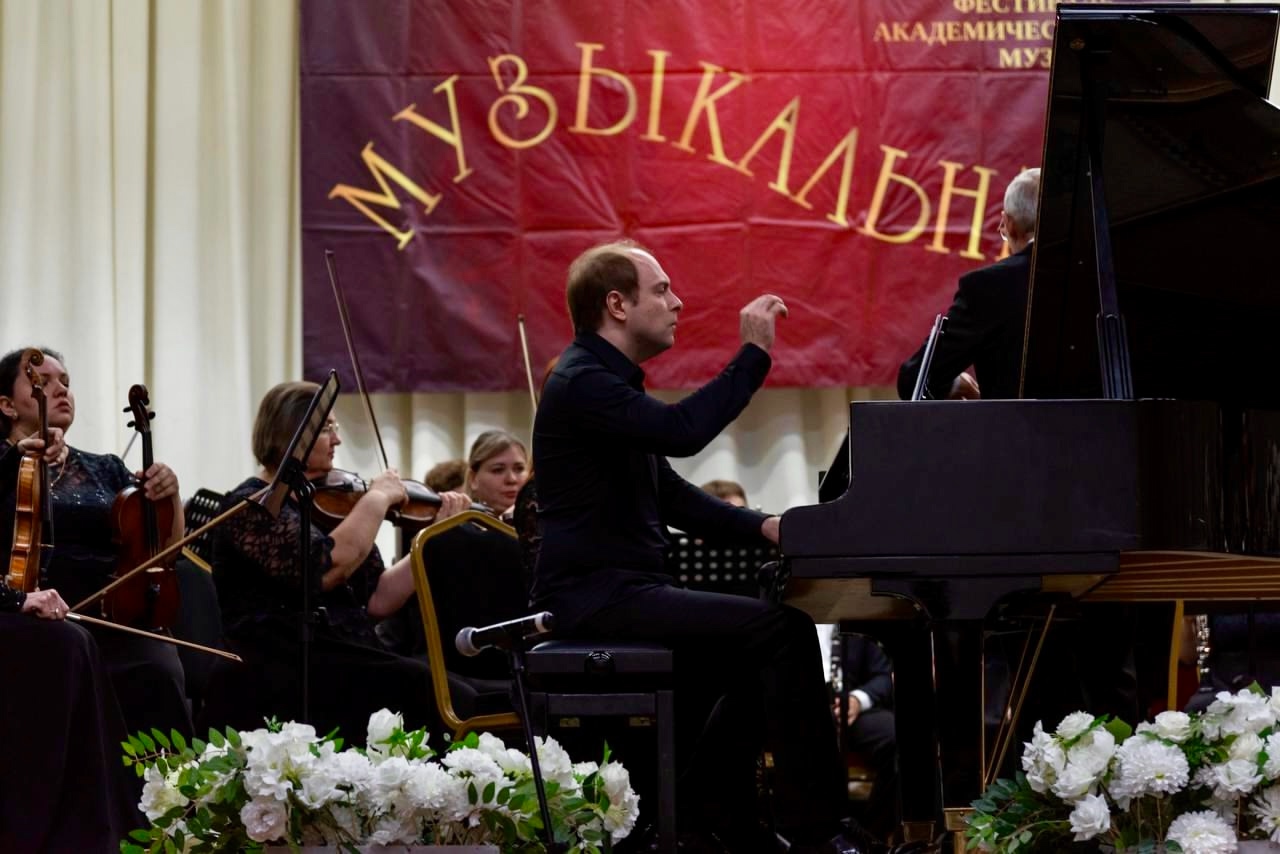 

Билеты на Даниил Саямов (Филармония)