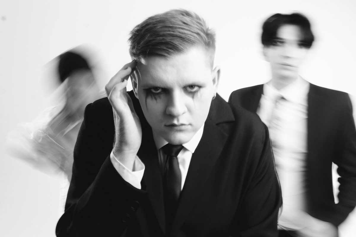 

Билеты на Не он (The Last of Vavilone)