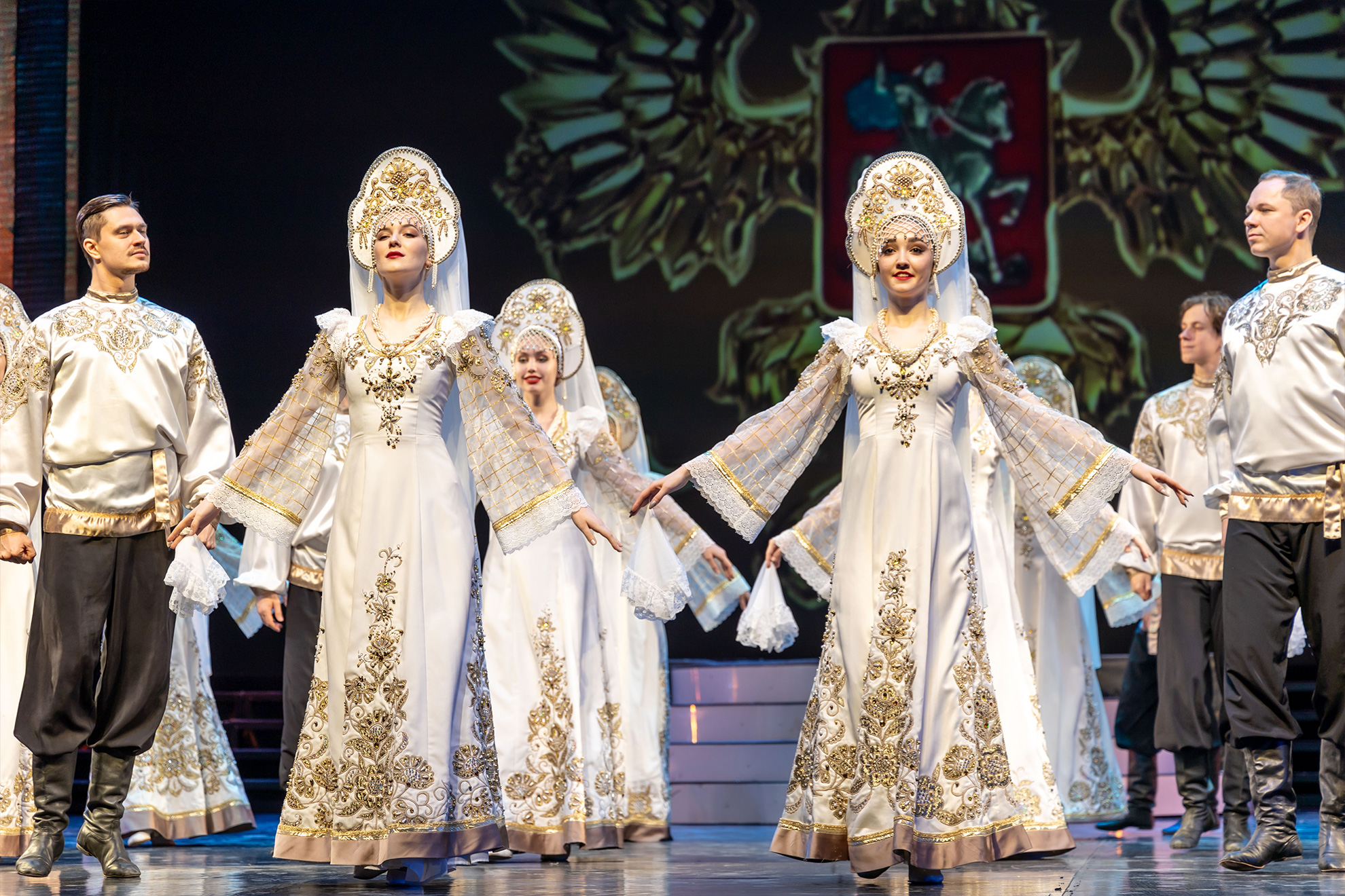 

Билеты на Праздничный концерт, посвящённый Дню защитника Отечества (Дворец искусств «Премьера»)