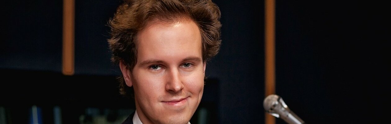 Alex Abra. Strangers in the Night. Sinatra Show