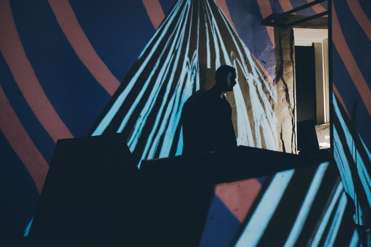 

Билеты на Таинственная ёлка: путешествие с художниками (Музей криптографии)