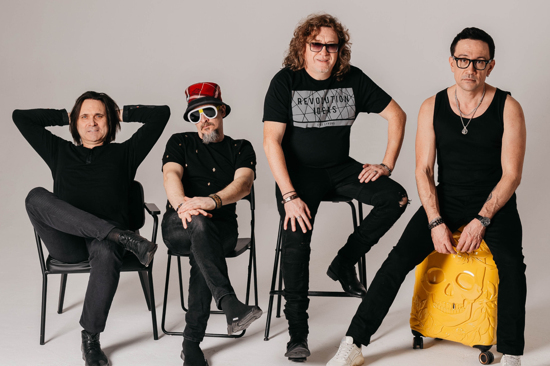 

Билеты на Конец фильма (Родня)