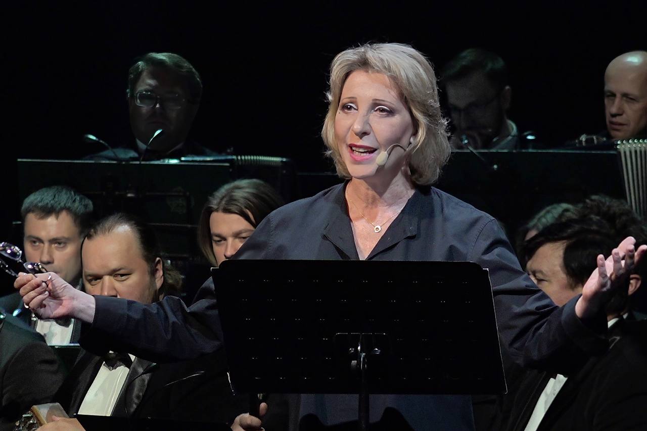 

Билеты на Юлия Рутберг. Вся эта суета (Театр Вахтангова)