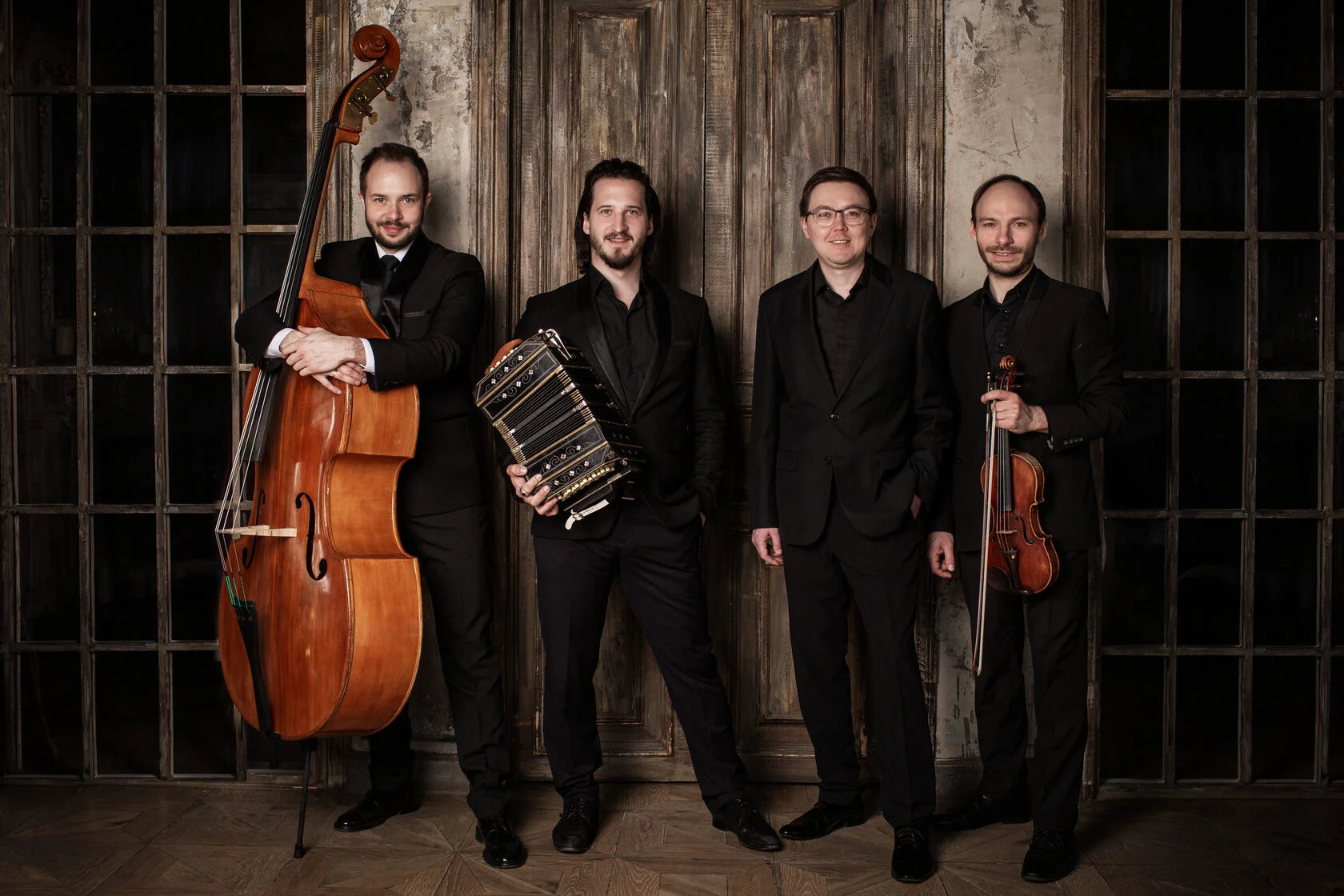 

Билеты на Solo Tango Orquesta (ДК железнодорожников)