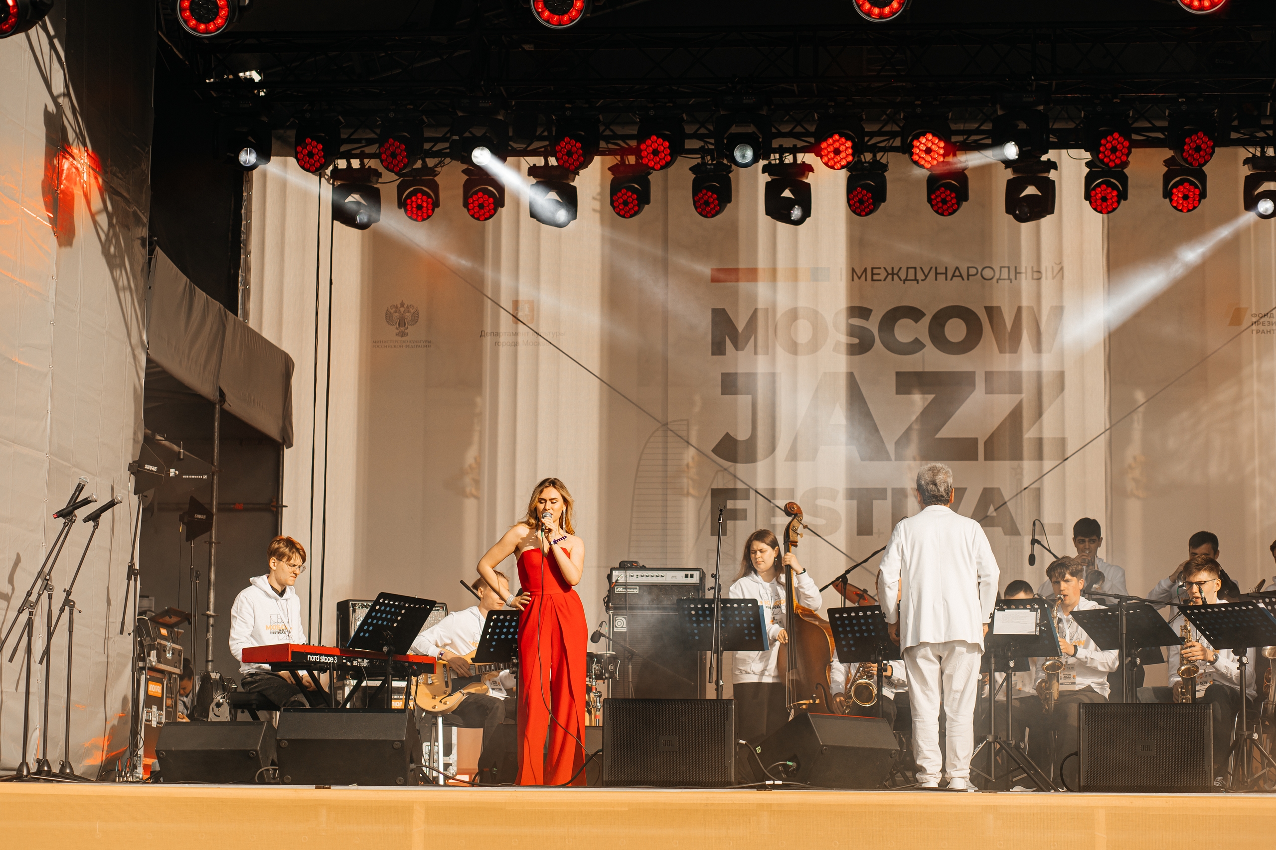 

Билеты на Сергей Кузьмин и Елизавета Мижировская (Ресторан по-домашнему)