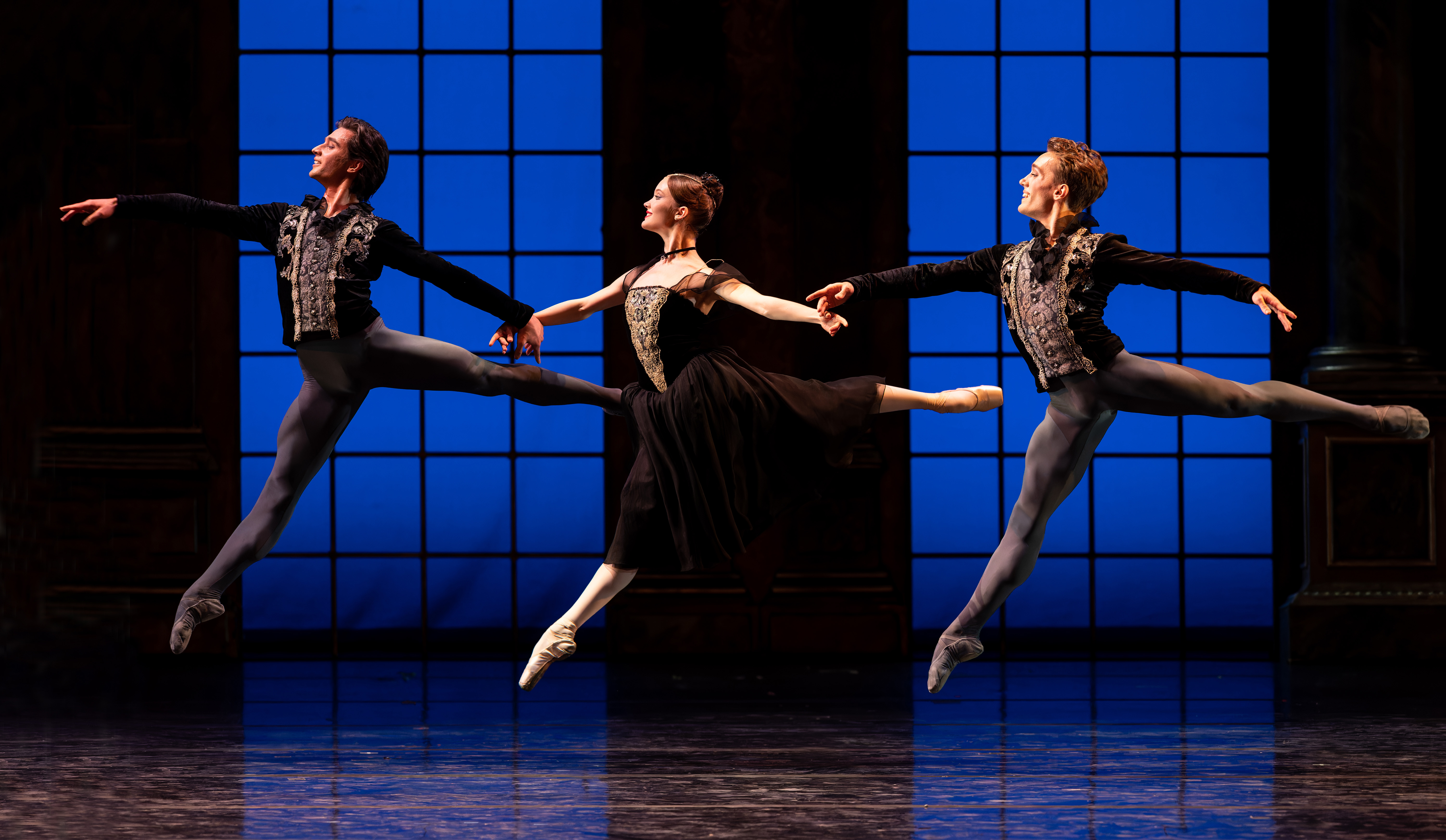 

Билеты на Вне времени. Хореографические шедевры Леонида Якобсона (Эрмитажный театр)