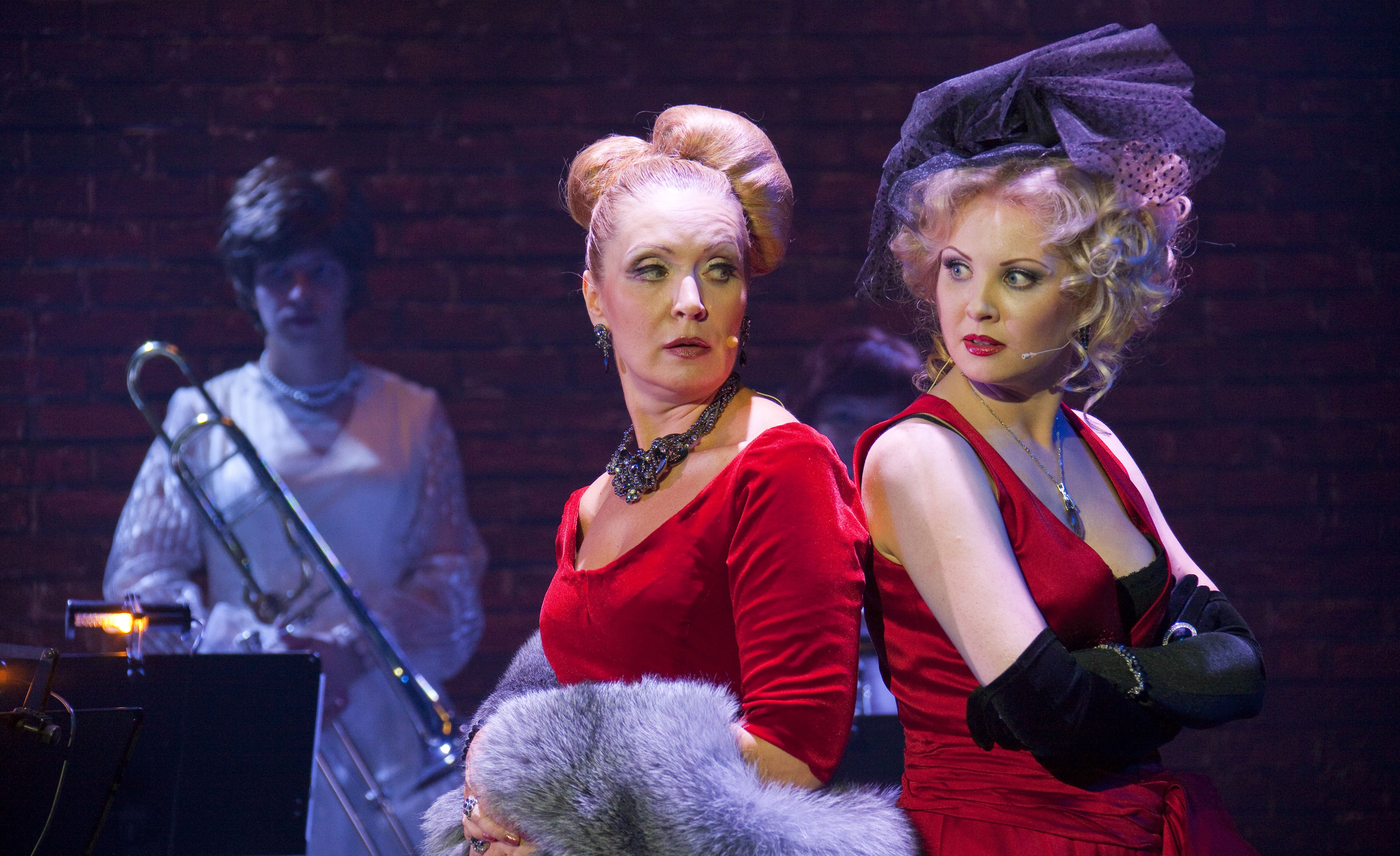 Афиша: Восемь женщин в Тюмени 1 мая 2026