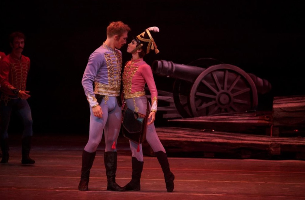 

Билеты на Гусарская баллада (Театр оперы и балета)