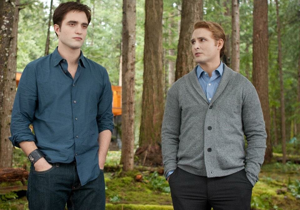 Сумерки. Сага. Рассвет: Часть 1