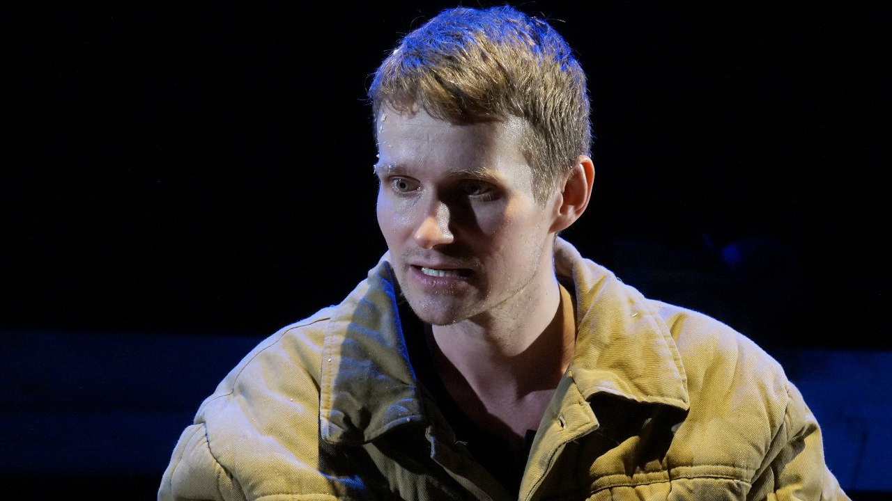 

Билеты на Три сюжета для небольшого спектакля (Свердловский театр драмы)