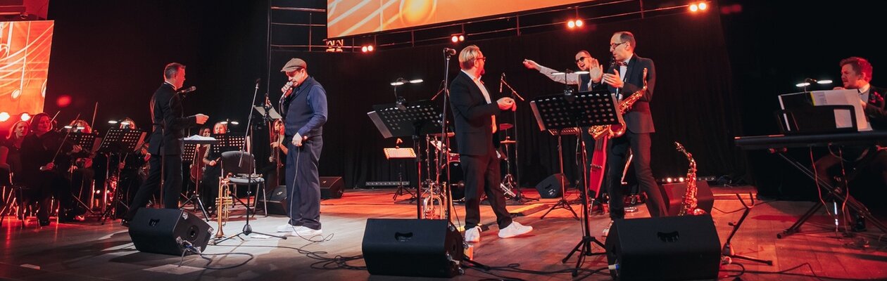 Джаз и рок-н-ролл с симфоническим оркестром