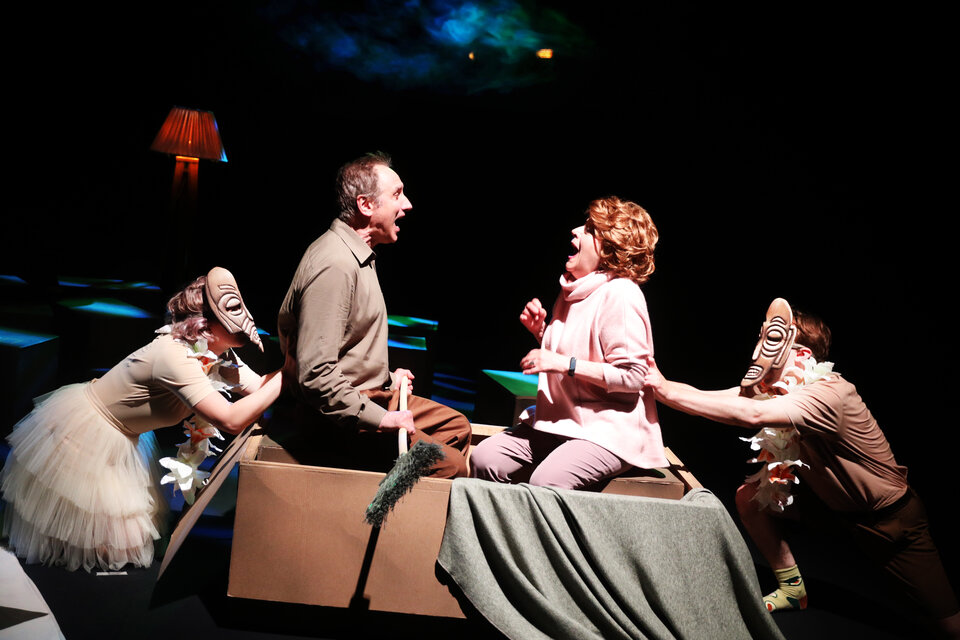 Мухи тоже умеют целоваться...