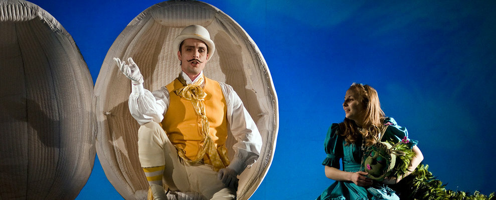 Алиса в Зазеркалье