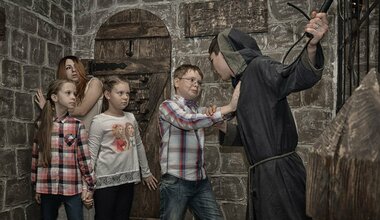 Узники подземелья