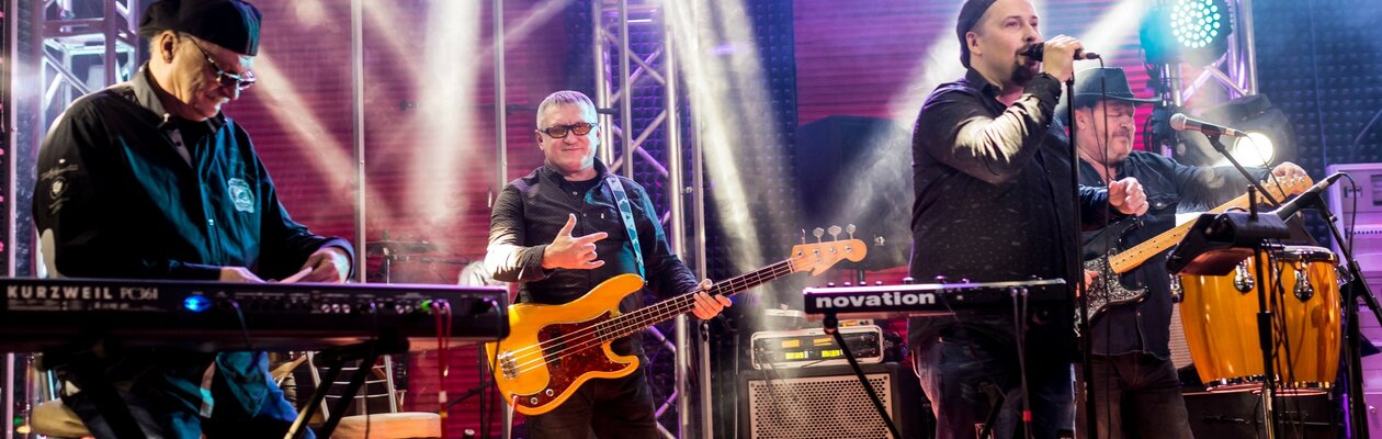 Dipped in Purple. Deep Purple & Pink Floyd Tribute