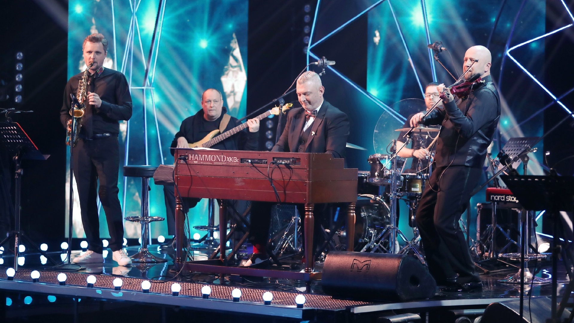 

Билеты на Ярослав Сапожинский и JEOband (Штаны)