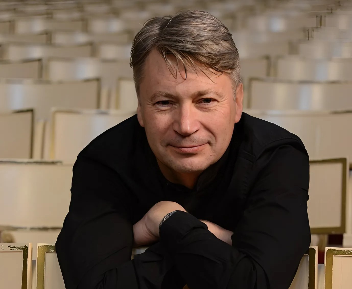 

Билеты на Владимир Беглецов и Хор мальчиков Хорового училища им. Глинки (Филармония им. Шостаковича. Малый зал)